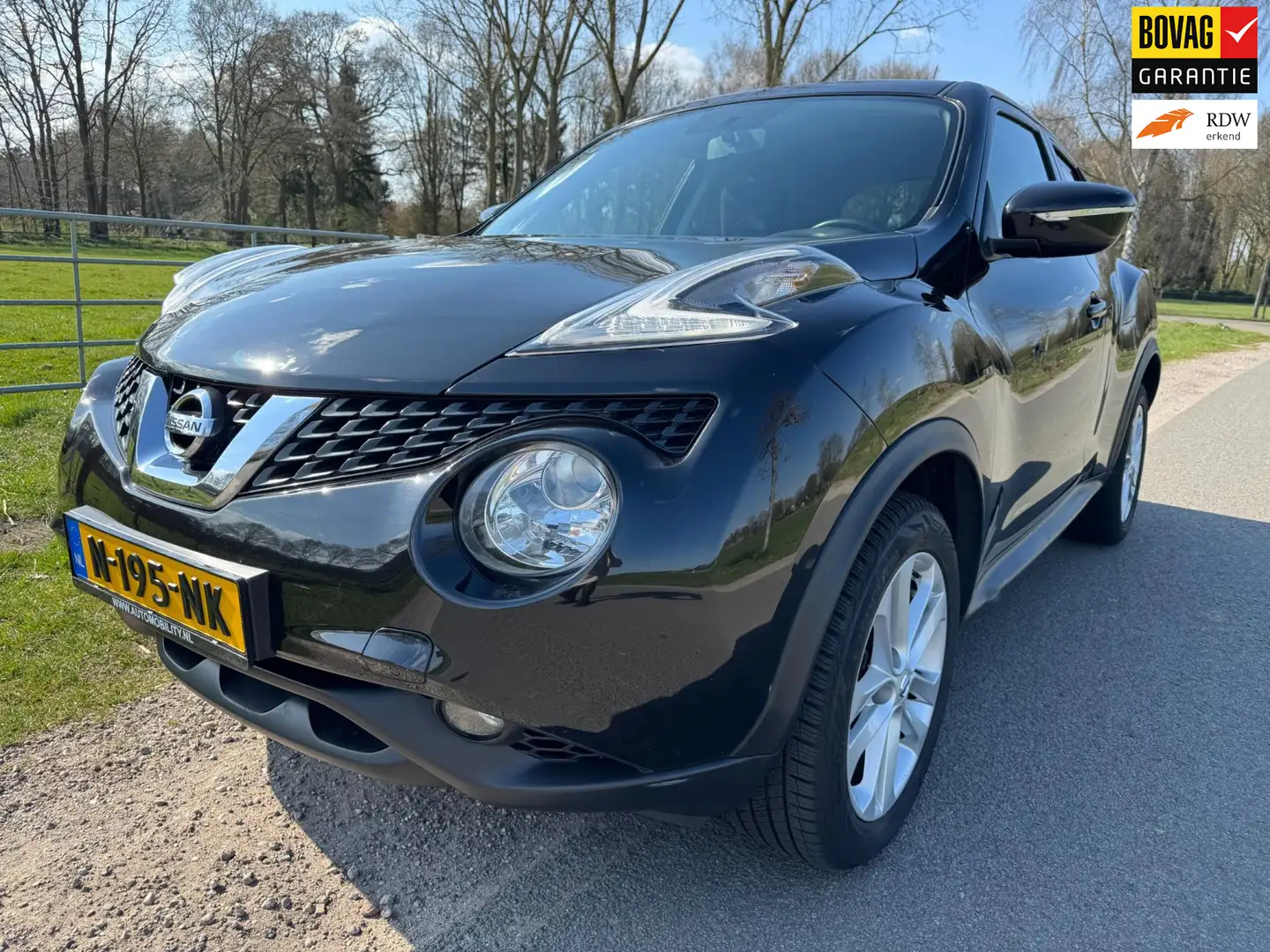 Nissan Juke 1.2 DIG-T S/S N-Connecta met navigatie, camera en Zwart - 1