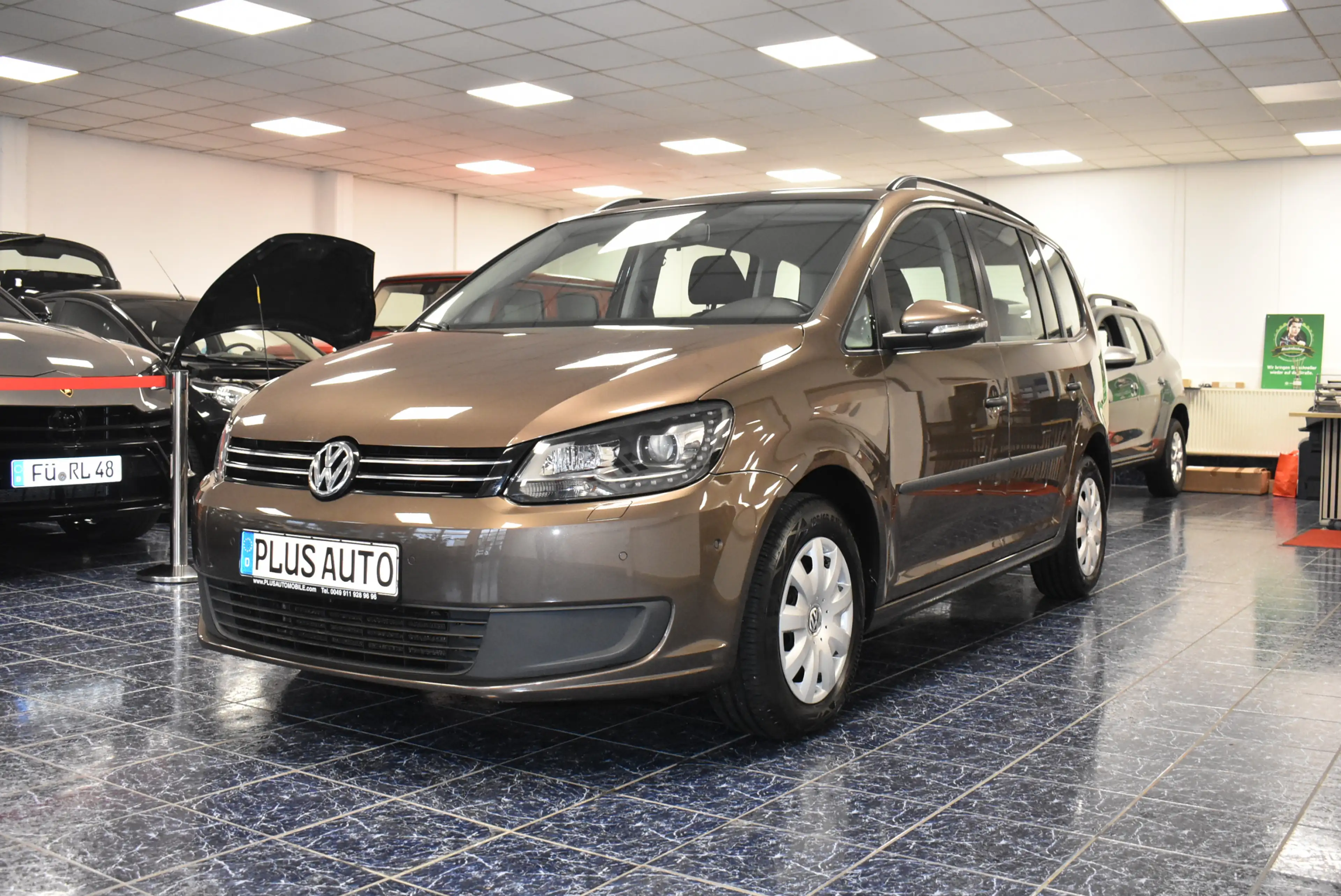 Volkswagen Touran 1.6 TDI Xenon Klima PDC Tempomat Tüv-neu — photo 3