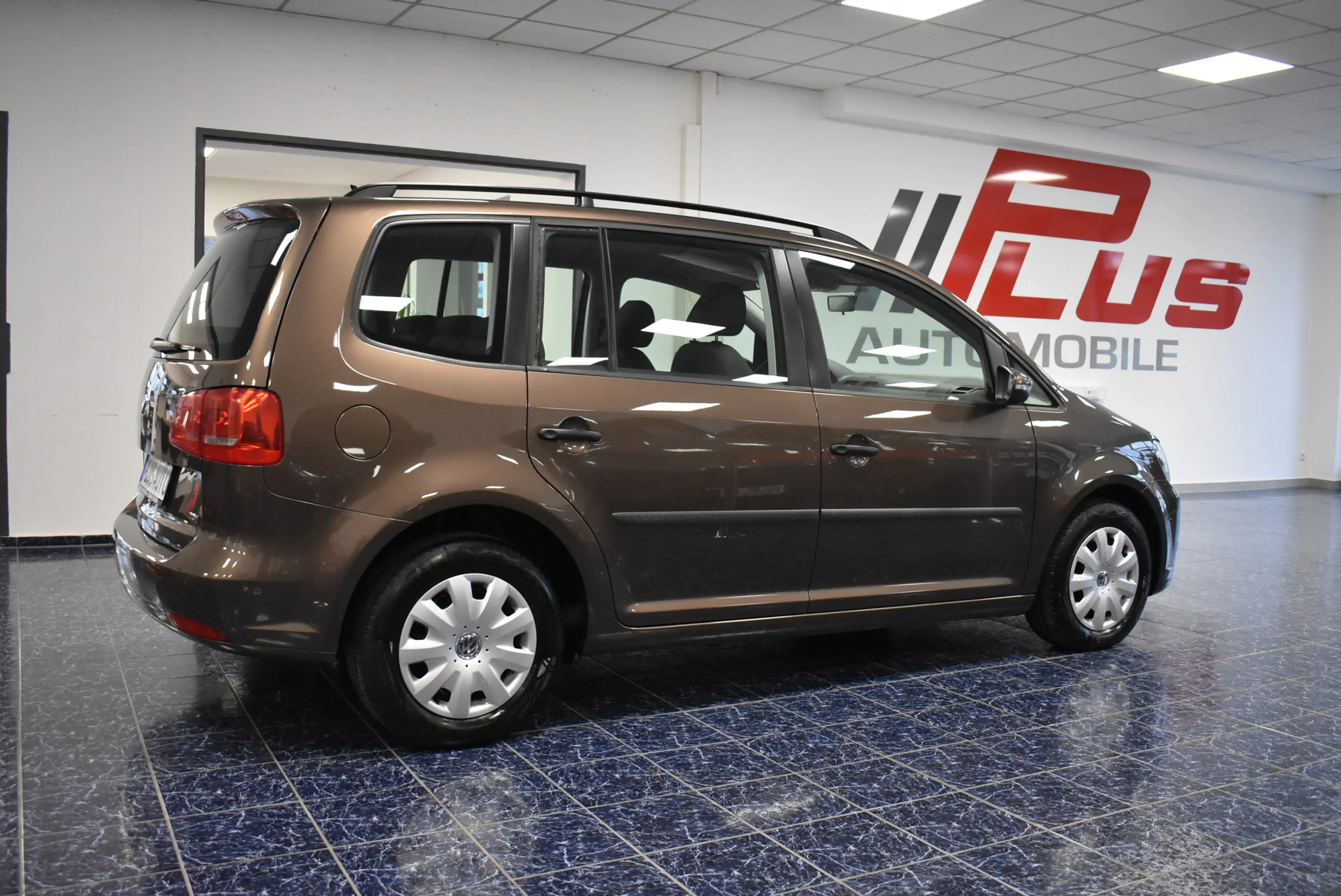 Volkswagen Touran 1.6 TDI Xenon Klima PDC Tempomat Tüv-neu — photo 4