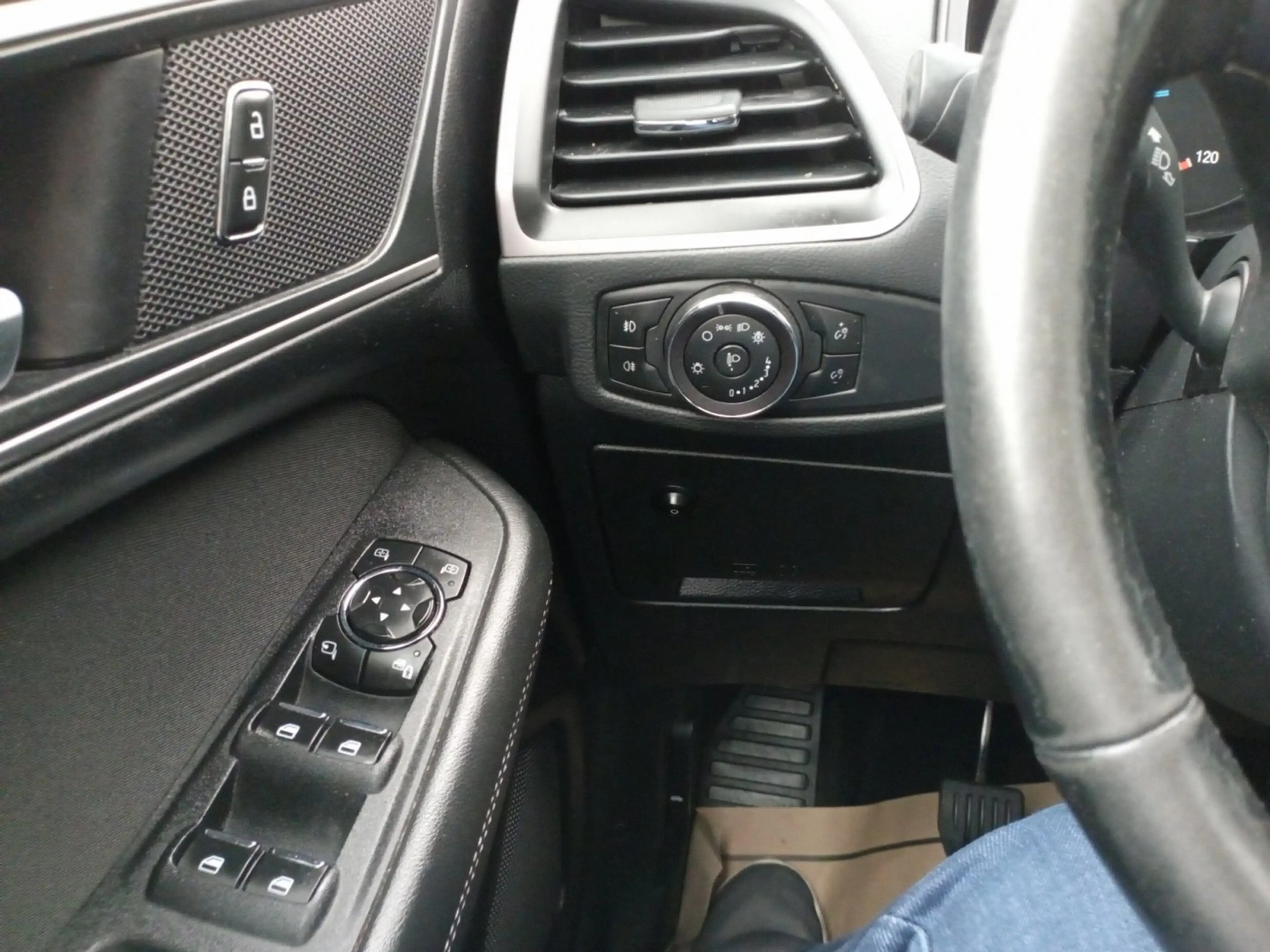 Ford Galaxy 2,0 EcoBlue SCR Business — photo 7