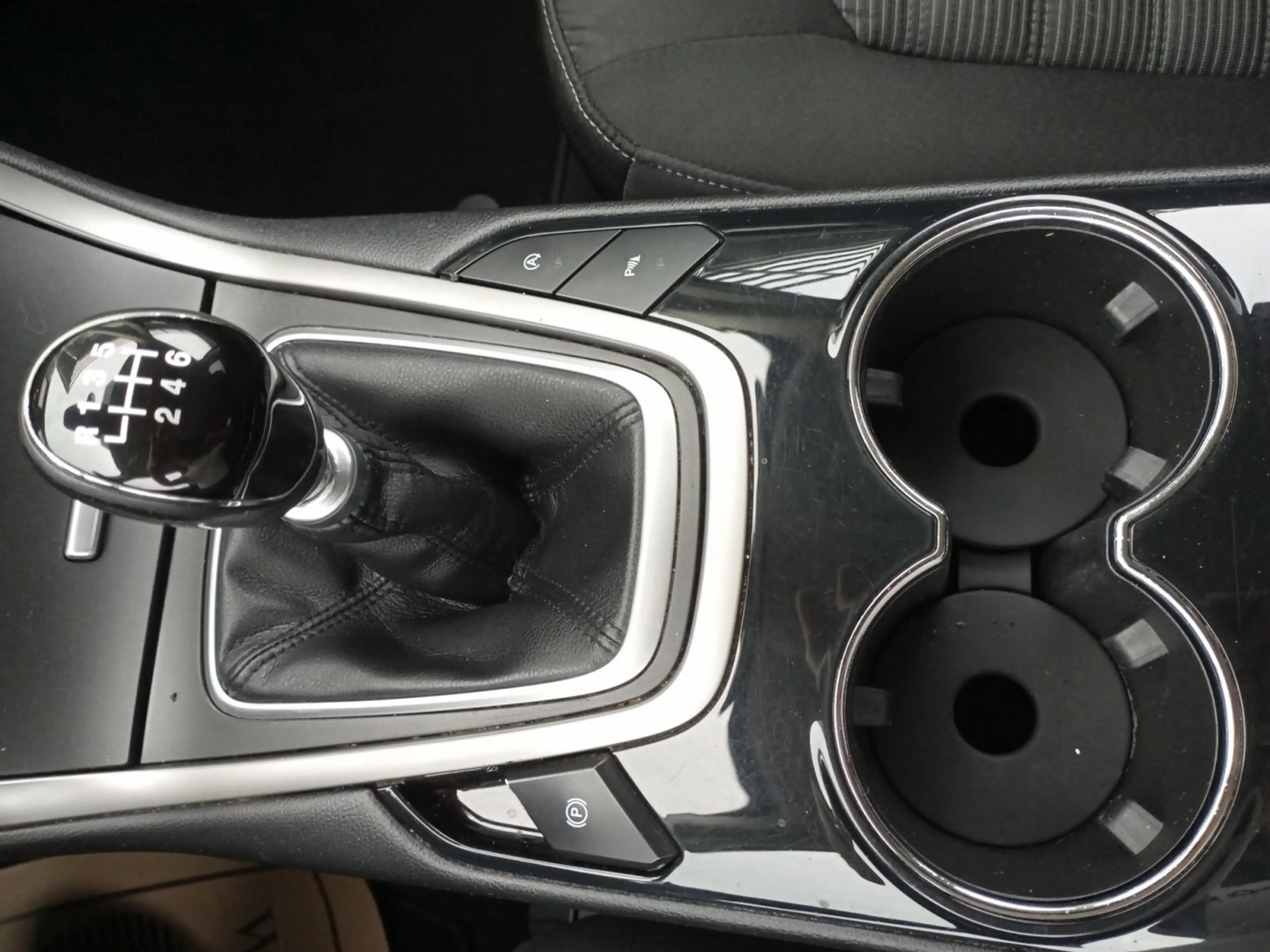 Ford Galaxy 2,0 EcoBlue SCR Business — photo 14