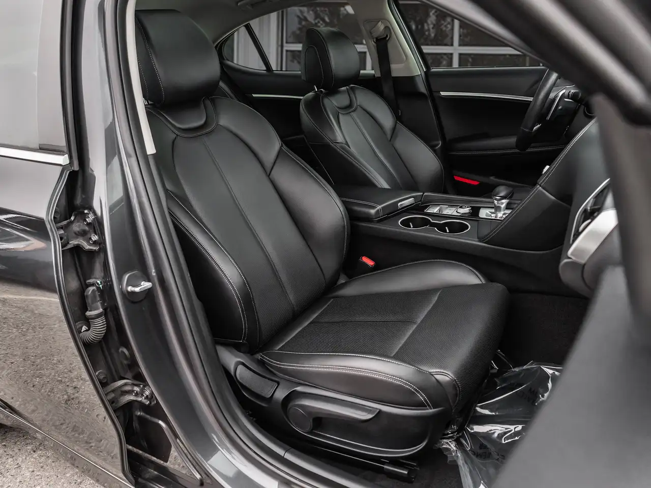 Genesis G70 снимка Genesis G70