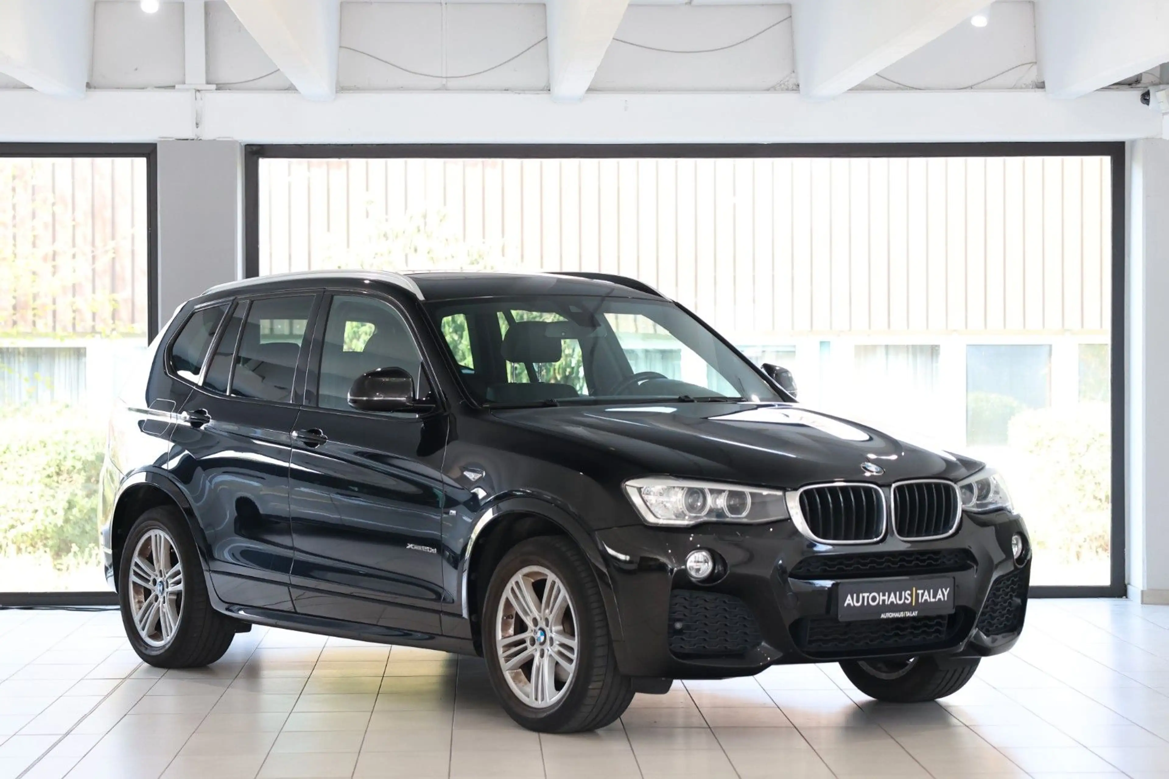 BMW X3 xDrive 20 d M-Sport*Pano*PDC*Sitzhzg*Navi*AHK