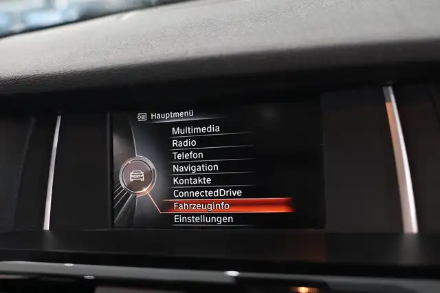 BMW X3 view 30