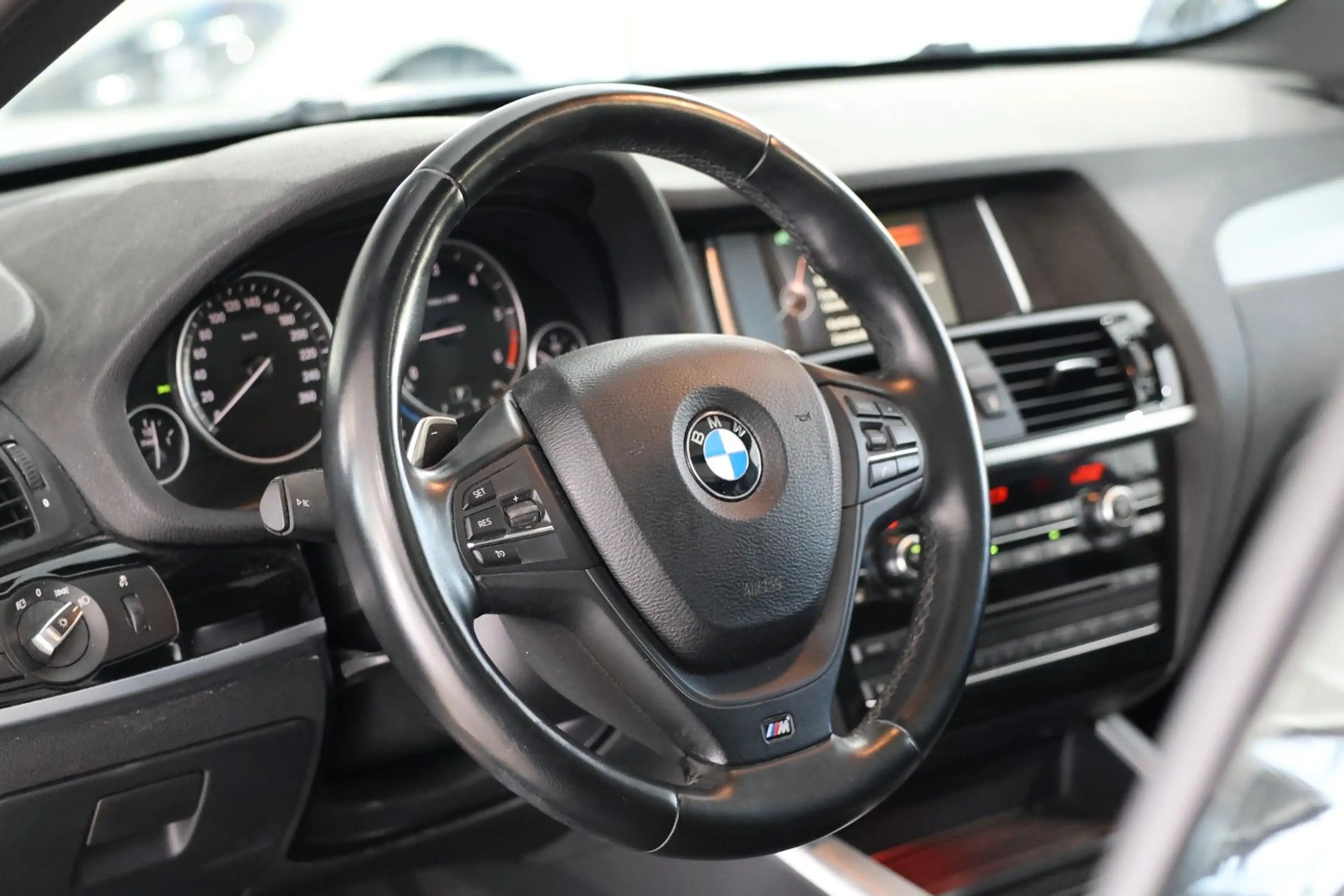 BMW X3 xDrive 20 d M-Sport*Pano*PDC*Sitzhzg*Navi*AHK — photo 12