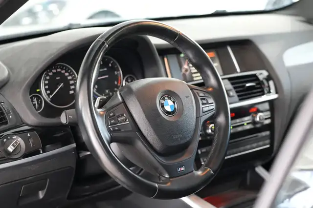 BMW X3 view 12
