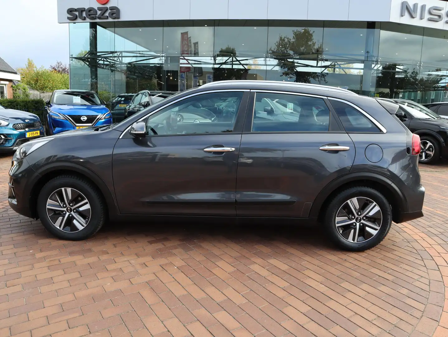 Kia Niro 1.6 GDi Hybrid DynamicLine | Trekhaak | Navigatie Grijs - 2