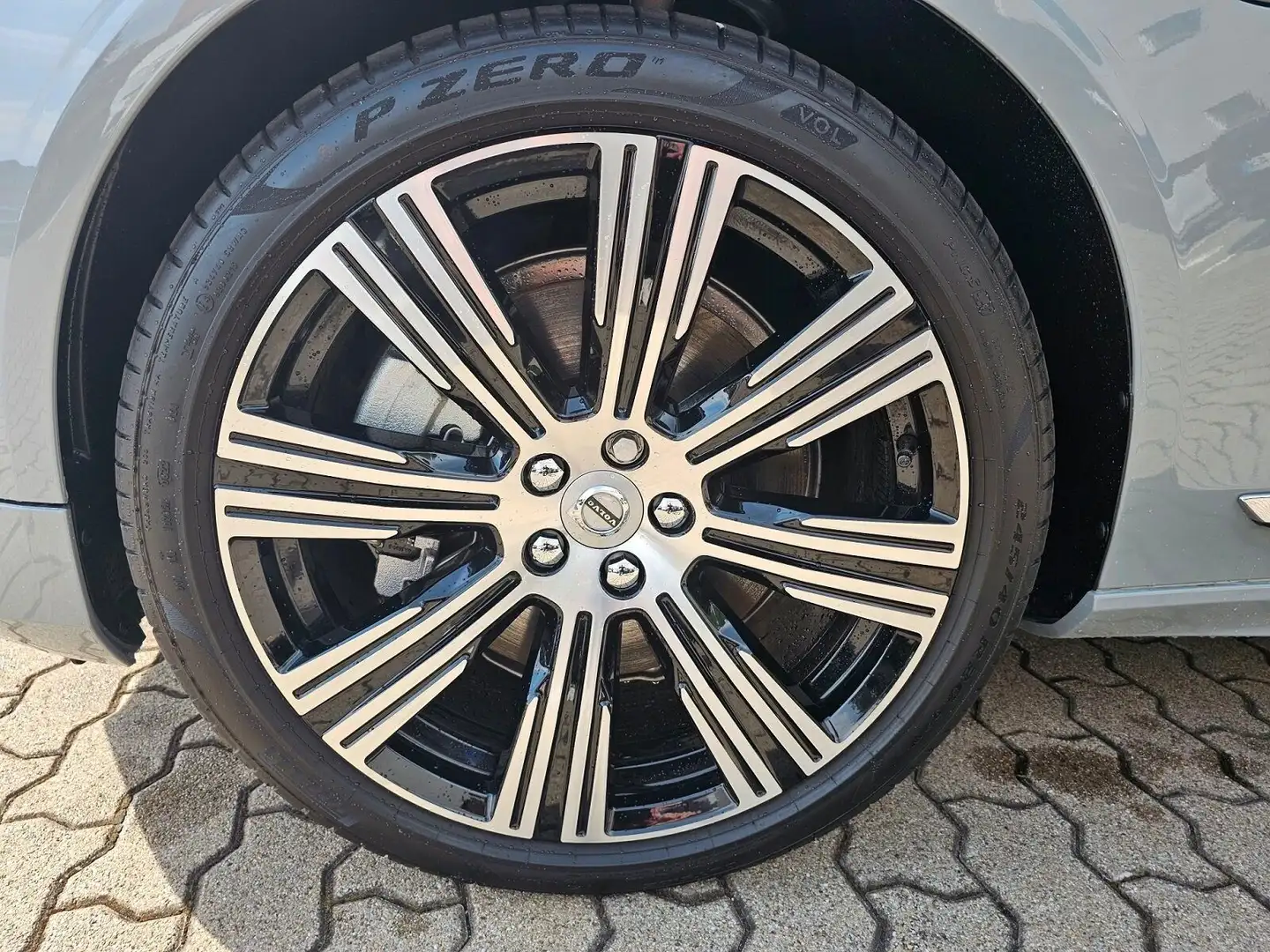 Volvo S90 T8 AWD Recharge Ultimate Bright ACC BLIS HUD siva - 2