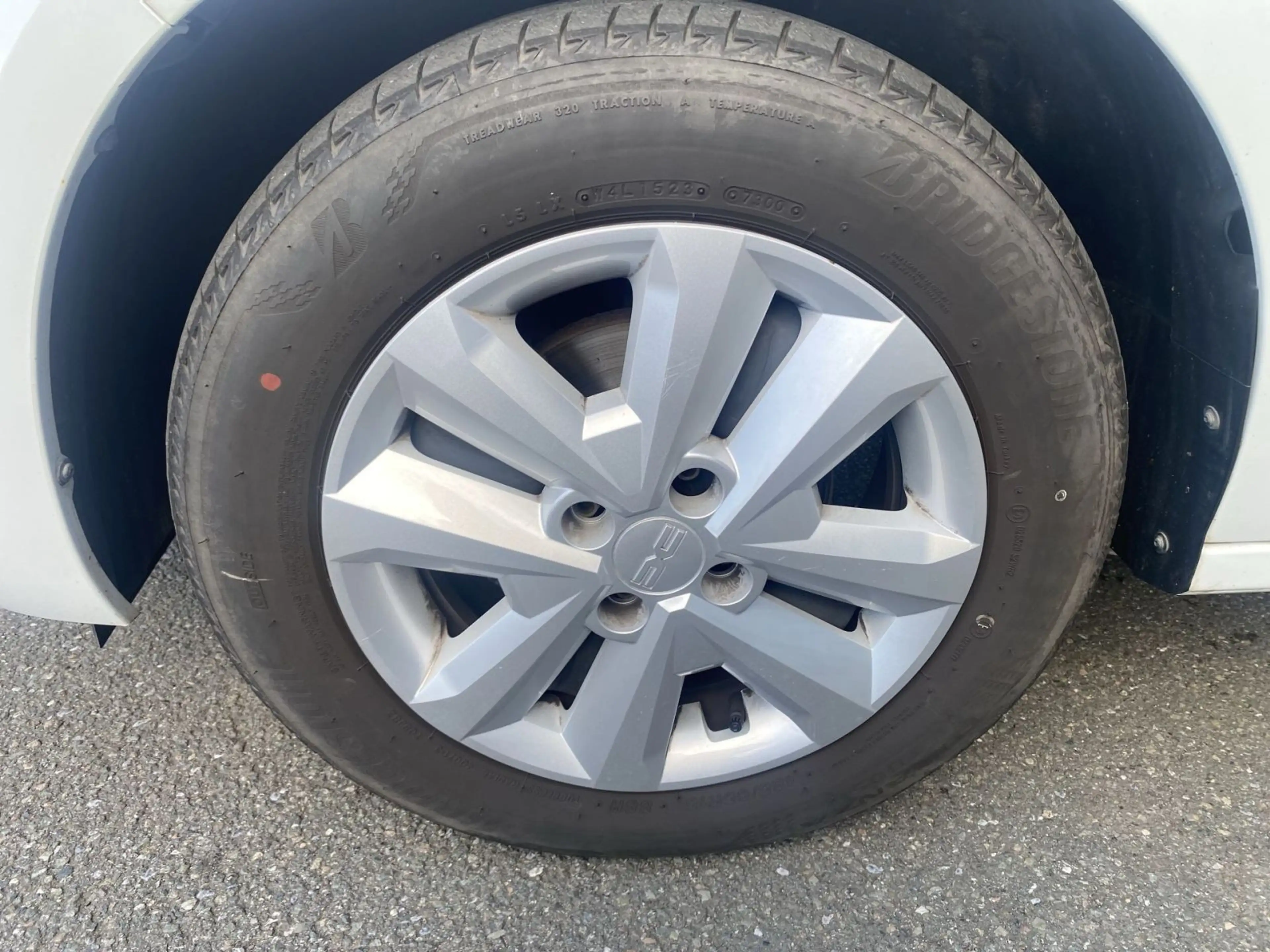 Dacia Sandero III 1.0 TCe 90 Expression — photo 10