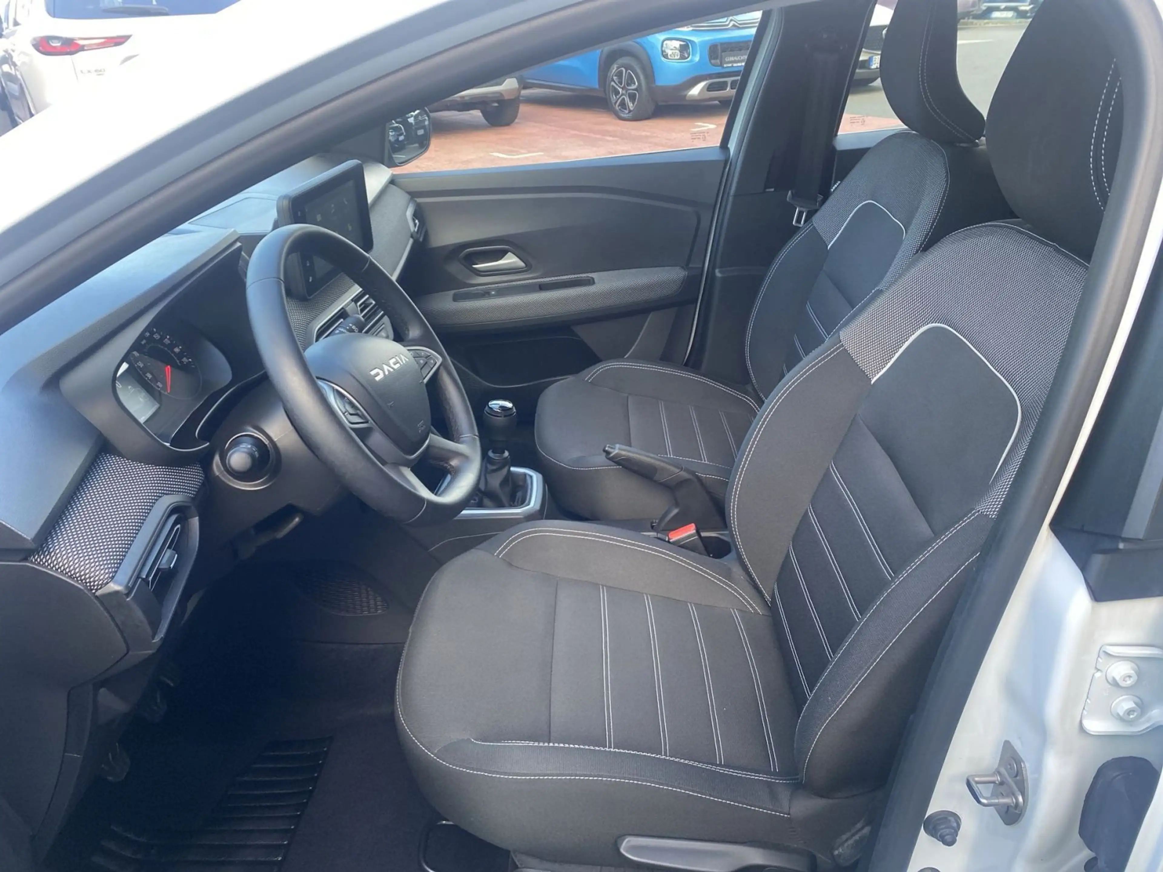 Dacia Sandero III 1.0 TCe 90 Expression — photo 12