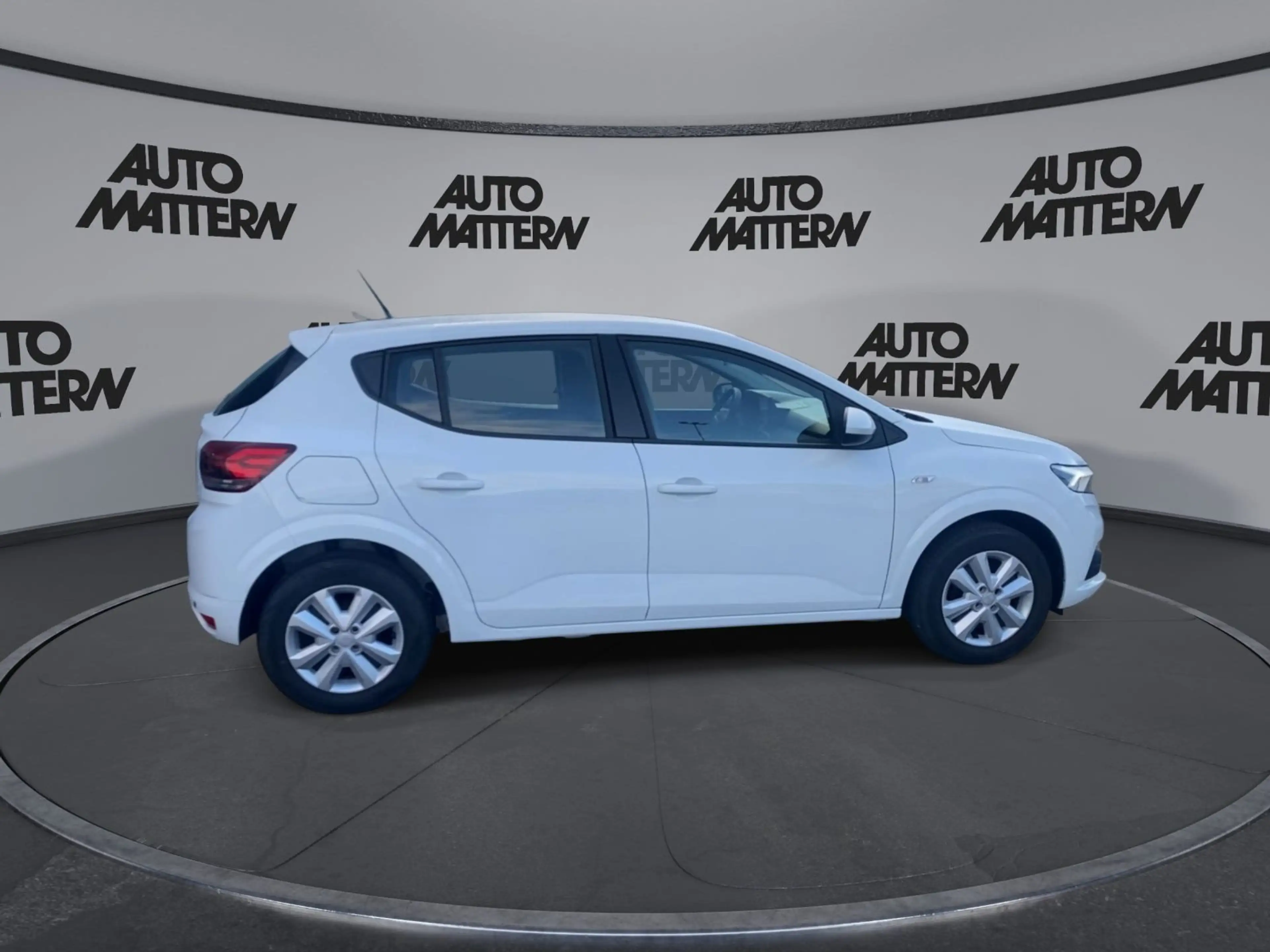 Dacia Sandero III 1.0 TCe 90 Expression — photo 9