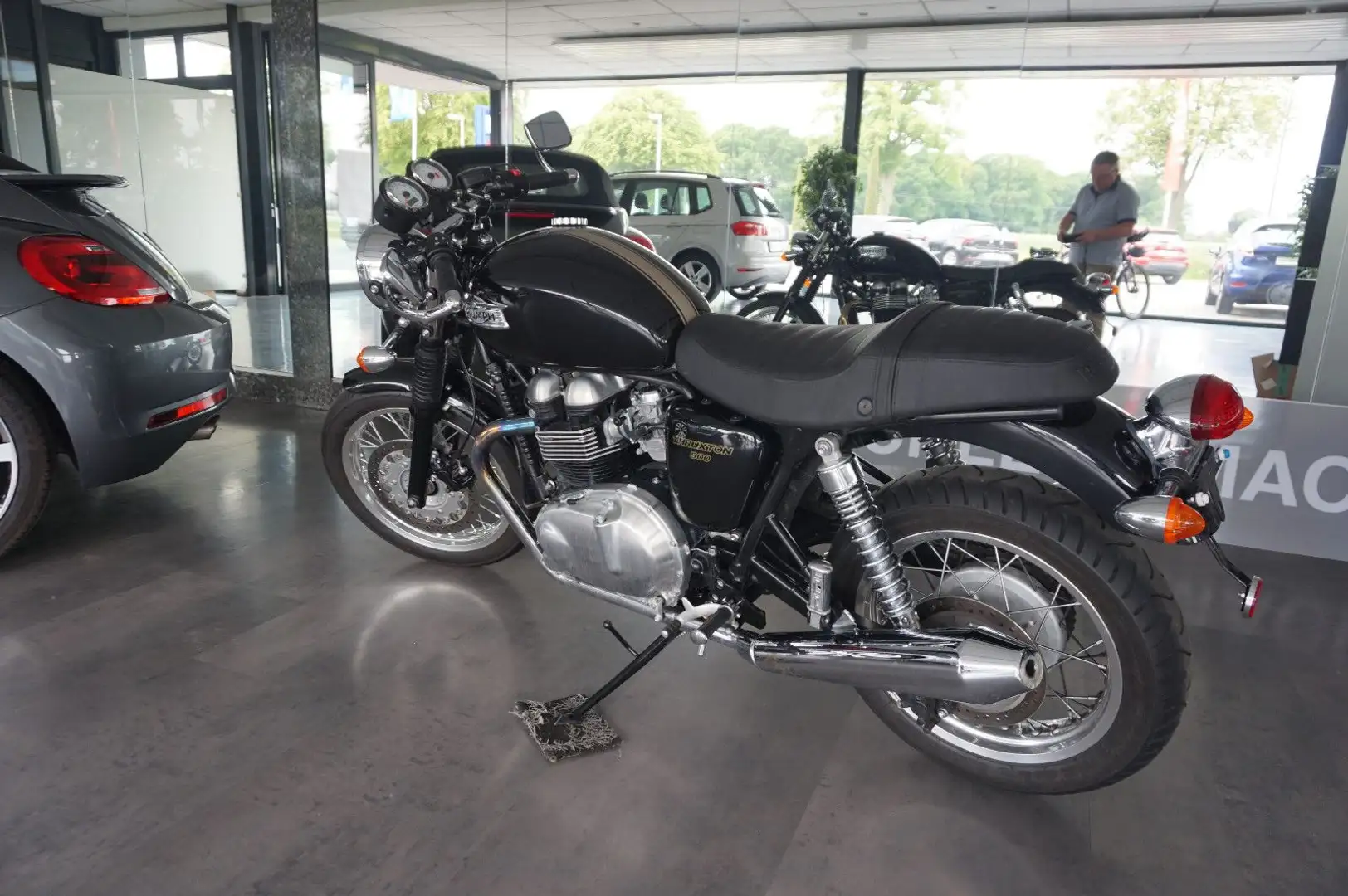 Triumph Thruxton 900 Negru - 2