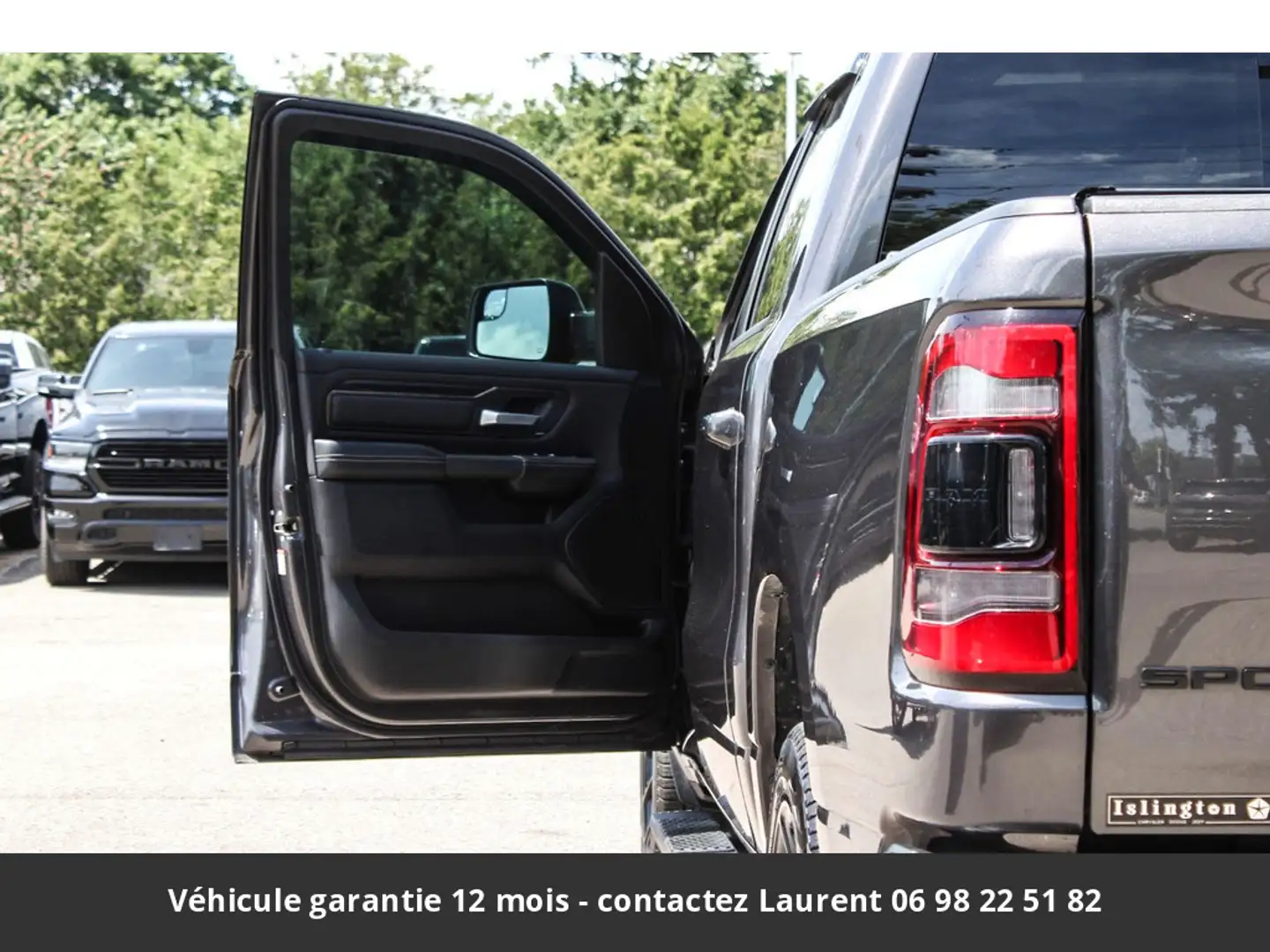 Dodge RAM Sport Night 12P 5.7L 4x4 Tout compris hors homolog Gris - 2