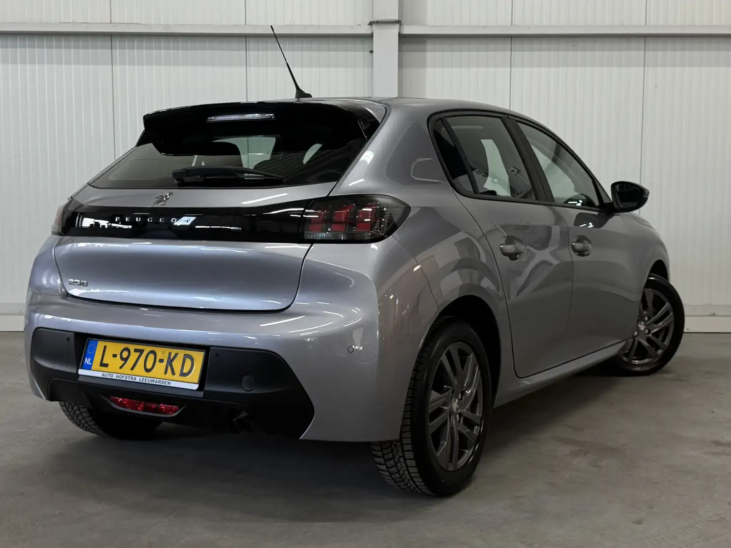 Peugeot 208 1.2 PureTech Blue Lease Active LED NAVI PDC LMV Grijs - 2
