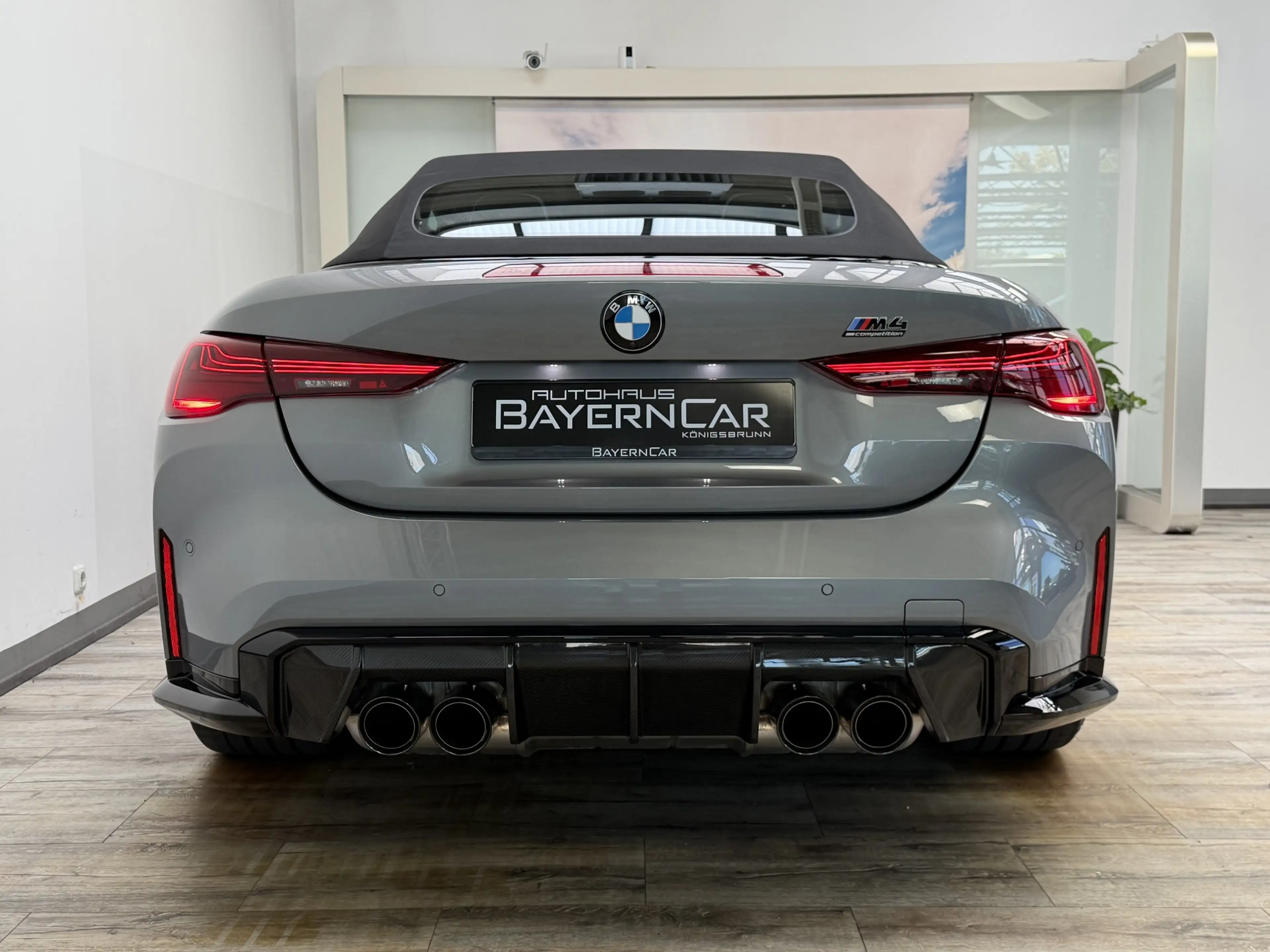 BMW M4 xDrive Comp. Cab. CarbonExt. ACC 360°Ultimate — photo 11