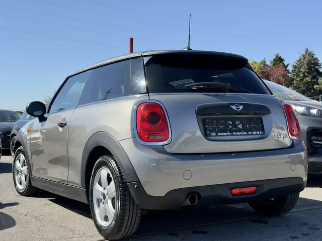 Mini Hatch view 5