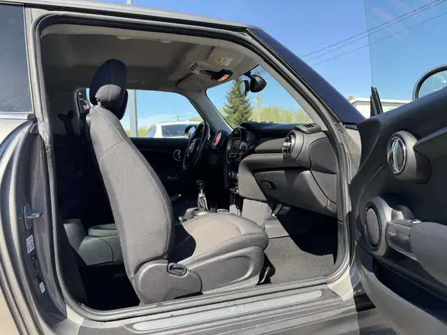 Mini Hatch view 10