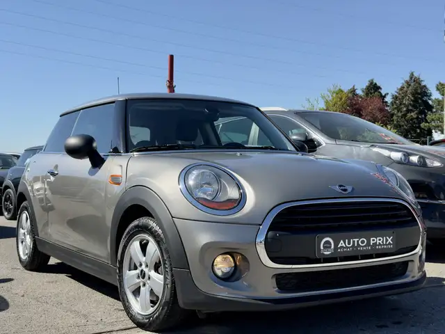 Mini Hatch view 2