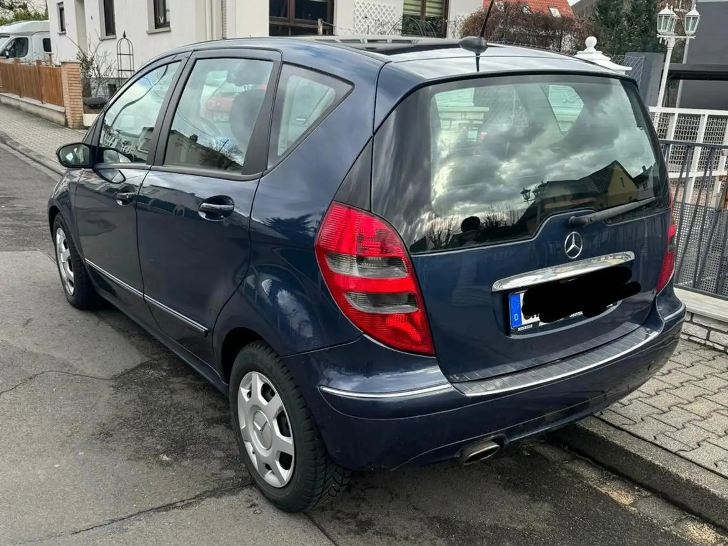 Mercedes-Benz 200 92000 km, Klimaanlage, Sitzheizung, Teilleder! Blau - 2