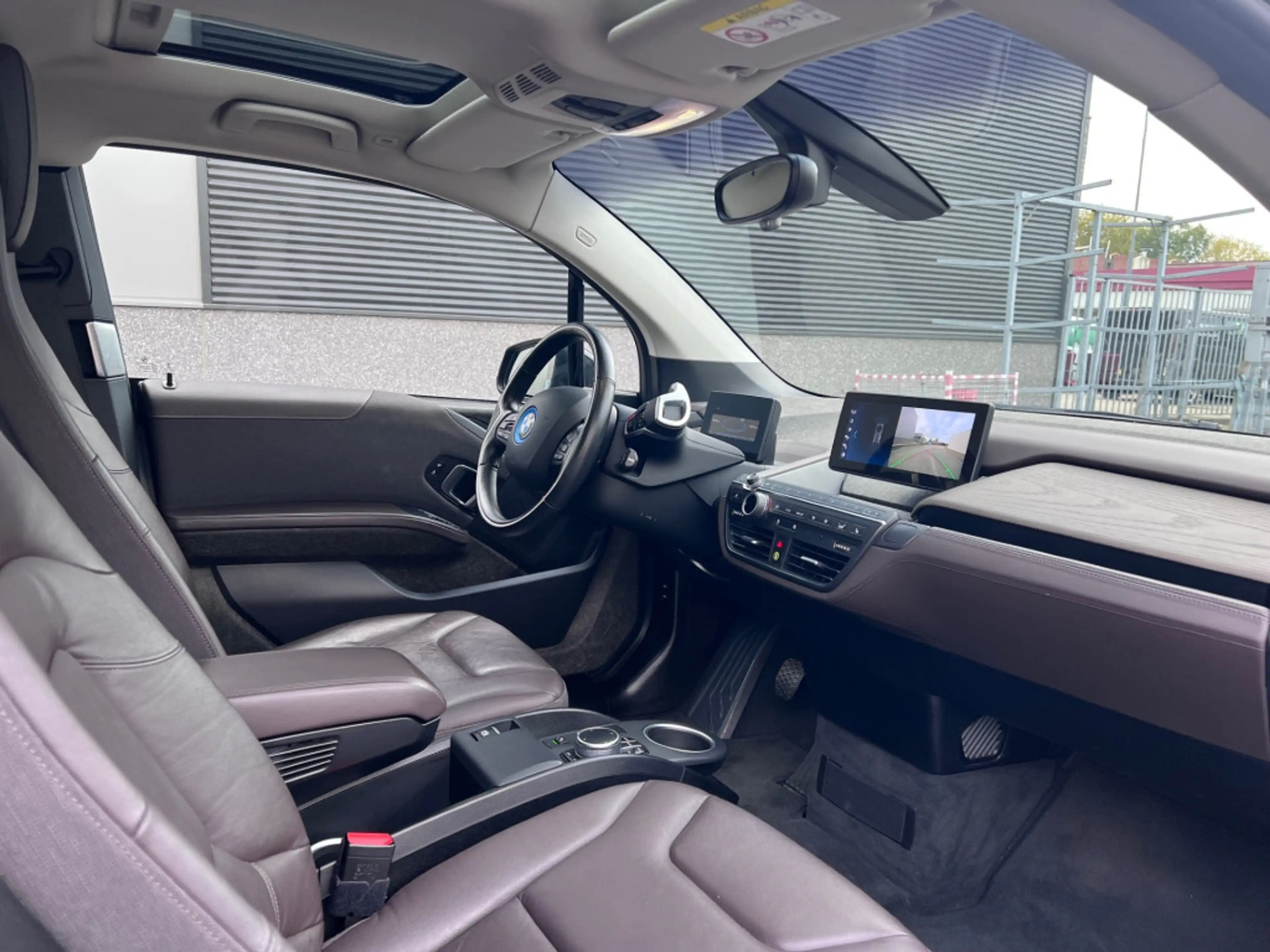 BMW i3 S 184pk Executive 120Ah 42 kWh/Sunroof/Leder/Adapt — photo 7