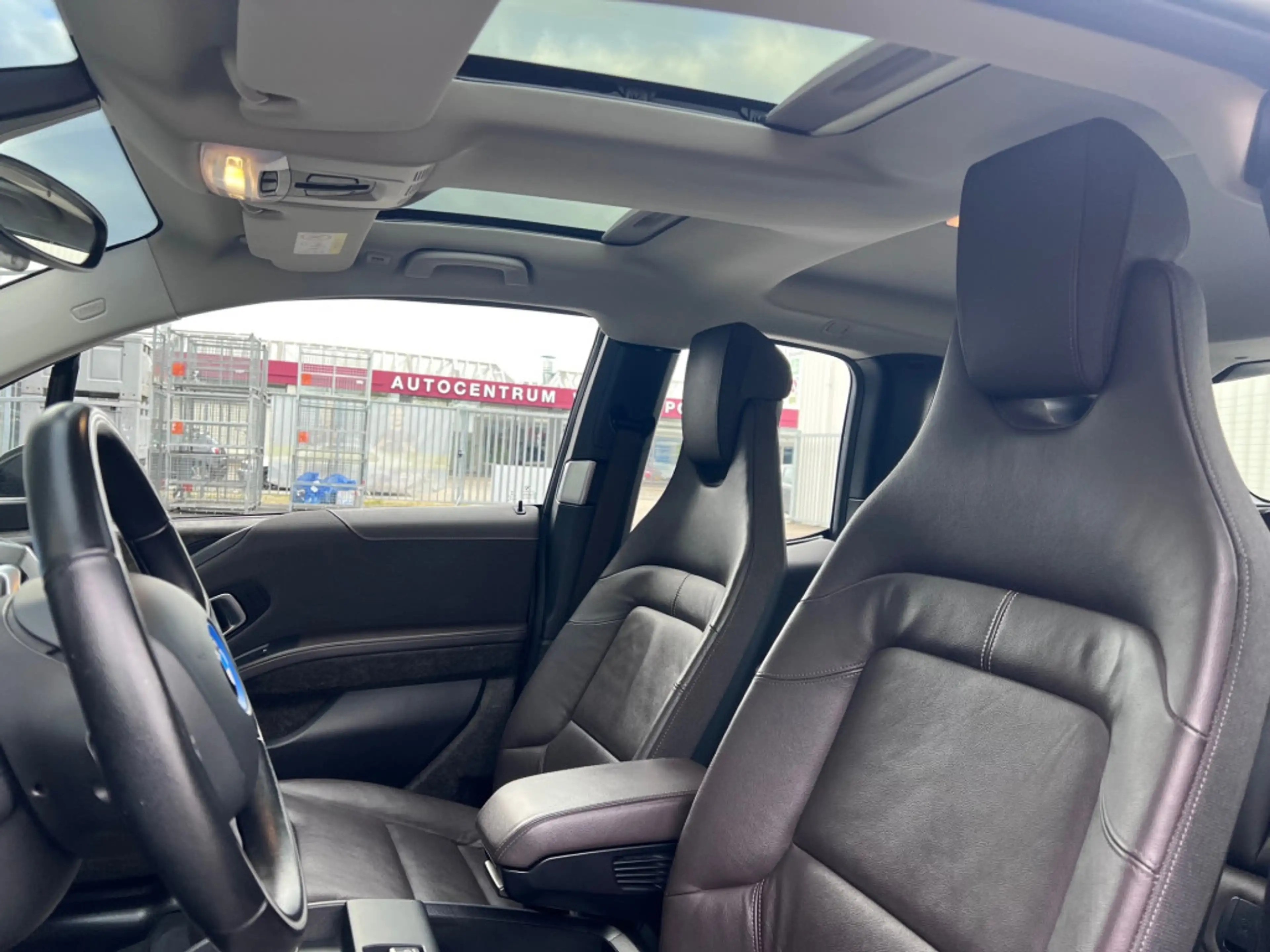 BMW i3 S 184pk Executive 120Ah 42 kWh/Sunroof/Leder/Adapt — photo 2