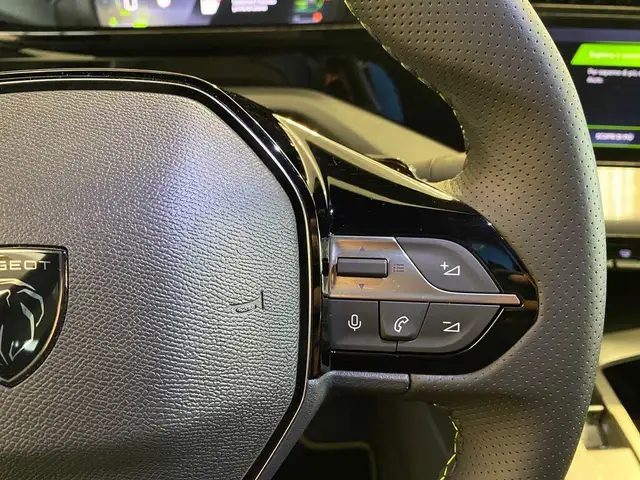 Peugeot 408 view 14