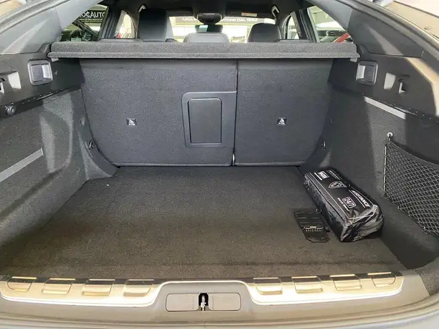 Peugeot 408 view 9