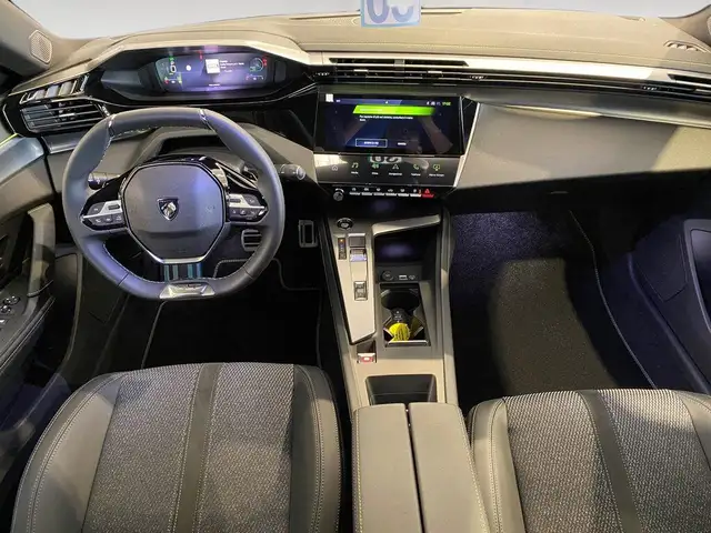 Peugeot 408 view 6