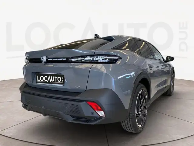 Peugeot 408 view 4
