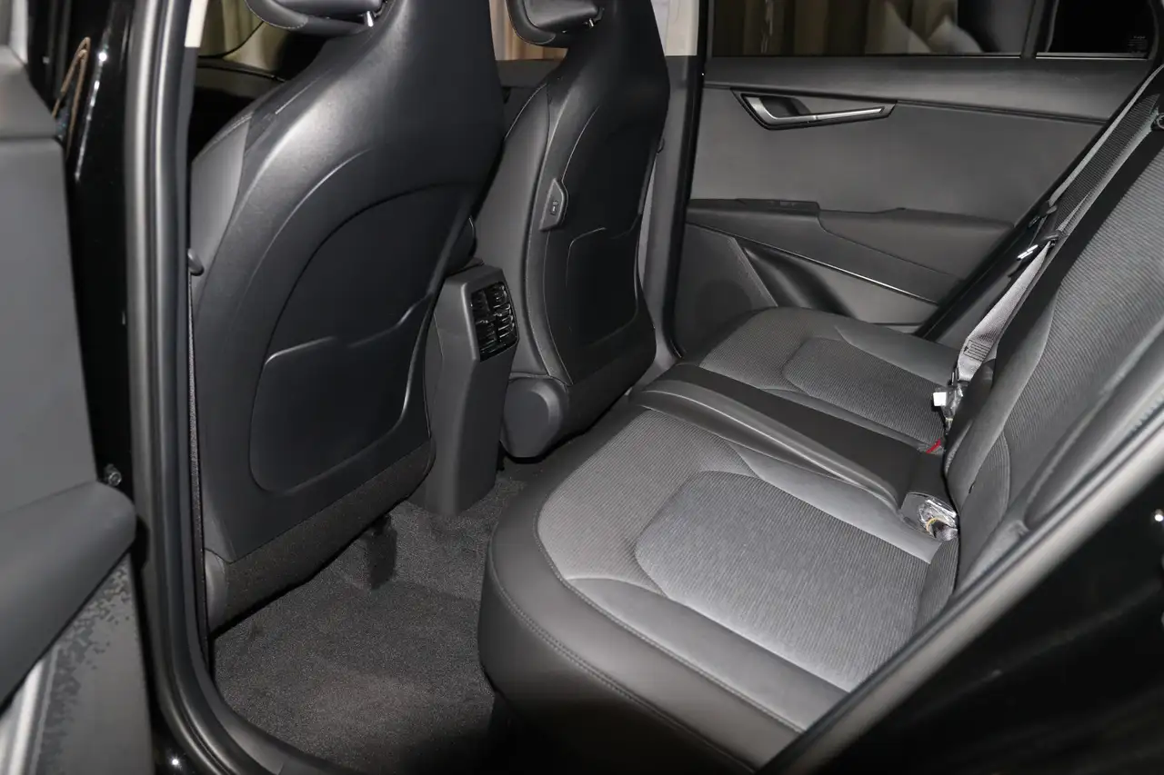 Kia Niro снимка Kia Niro