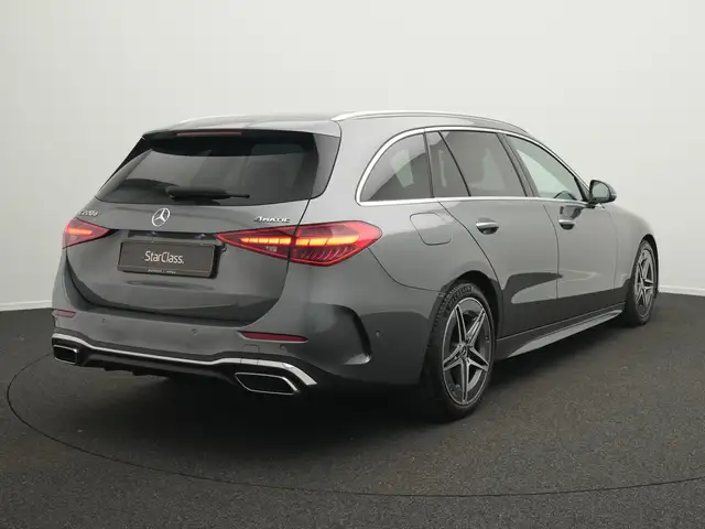 Mercedes-Benz C-Class view 3