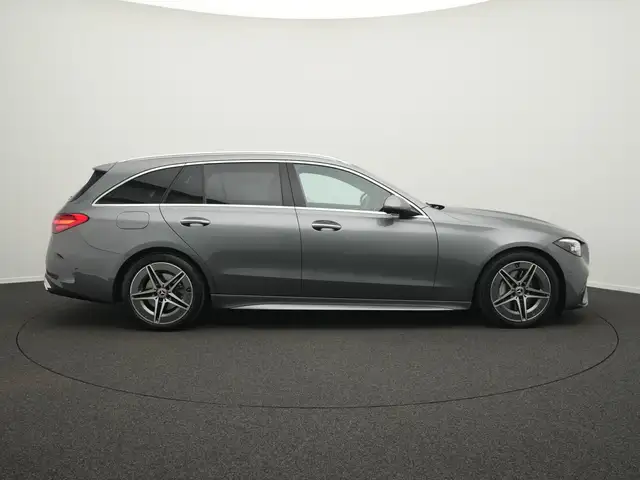 Mercedes-Benz C-Class view 5