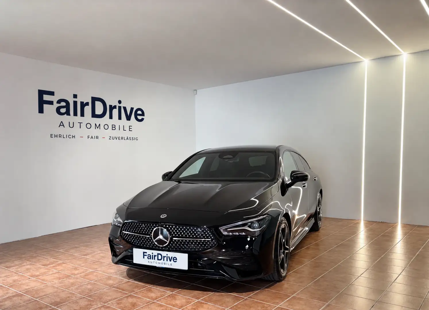 Mercedes-Benz CLA 200 CLA-Klasse CLA 200 SB AMG Line (EURO 6d) Schwarz - 1
