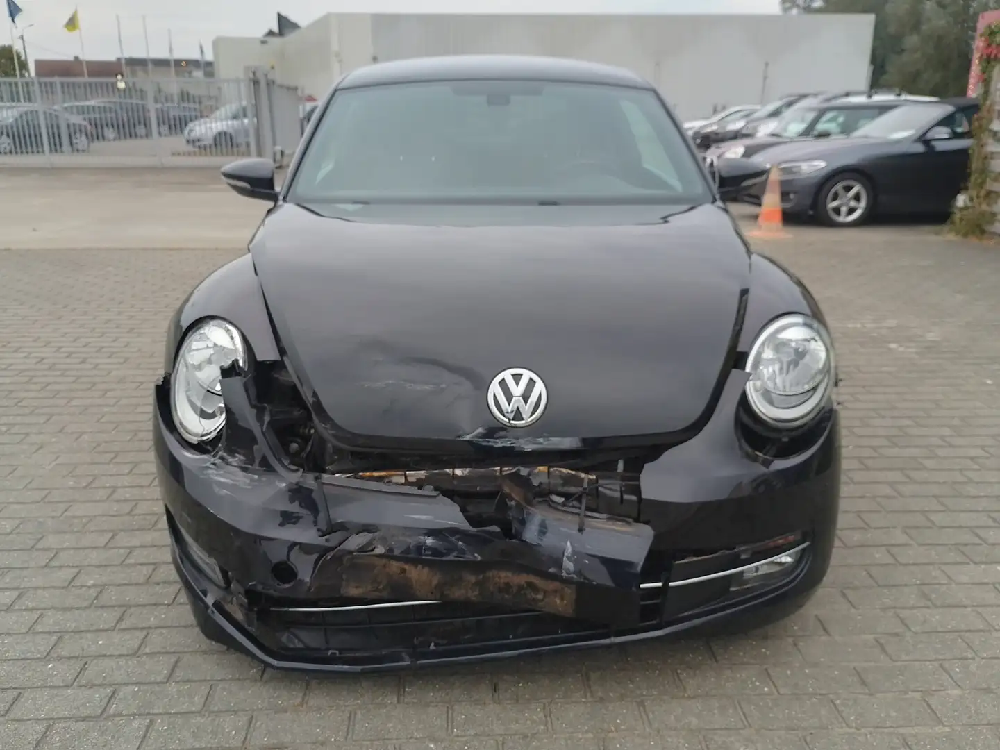 Volkswagen Beetle 1.6TDI DESIGN Zwart - 2