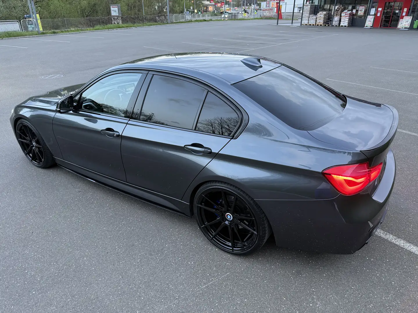 BMW 318 318d M-Paket Grau - 2
