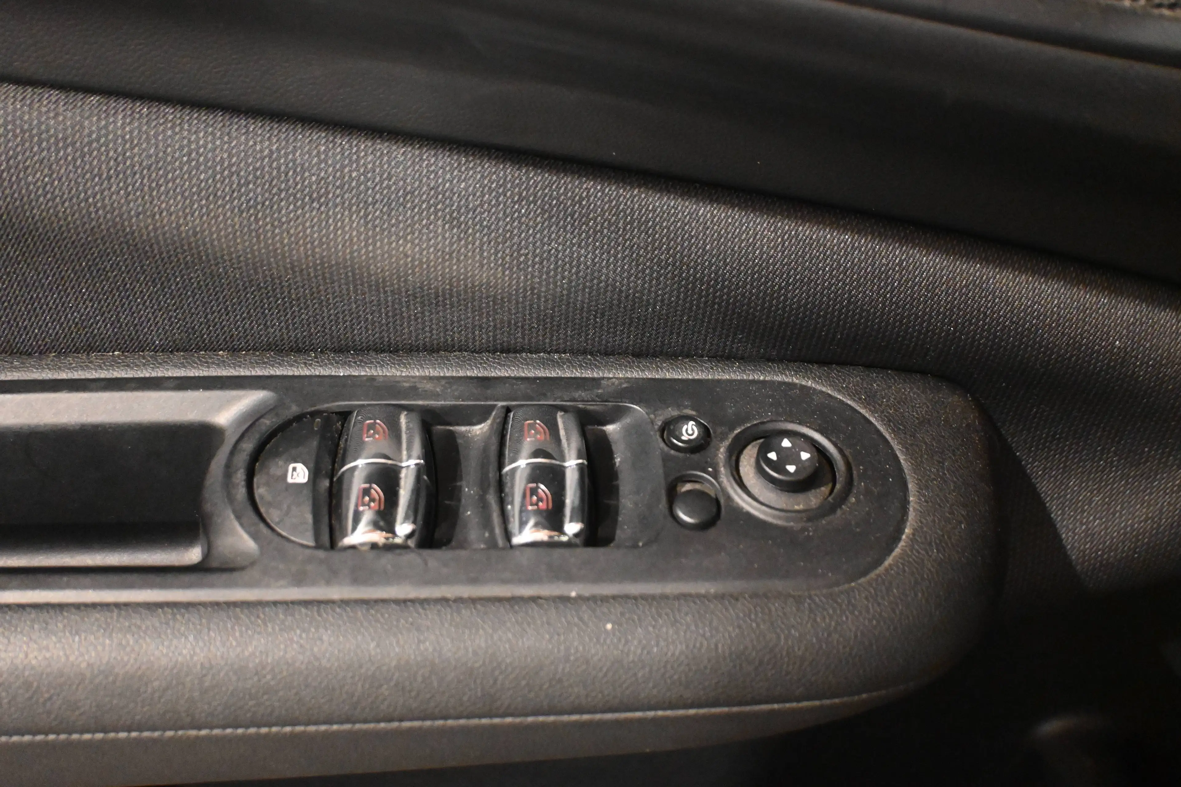MINI Cooper Clubman 1.5i CLUBMAN / EURO 6b / GPS NAVIGATION / BLUETOOTH / PDC / CARNET MINI !! — photo 11