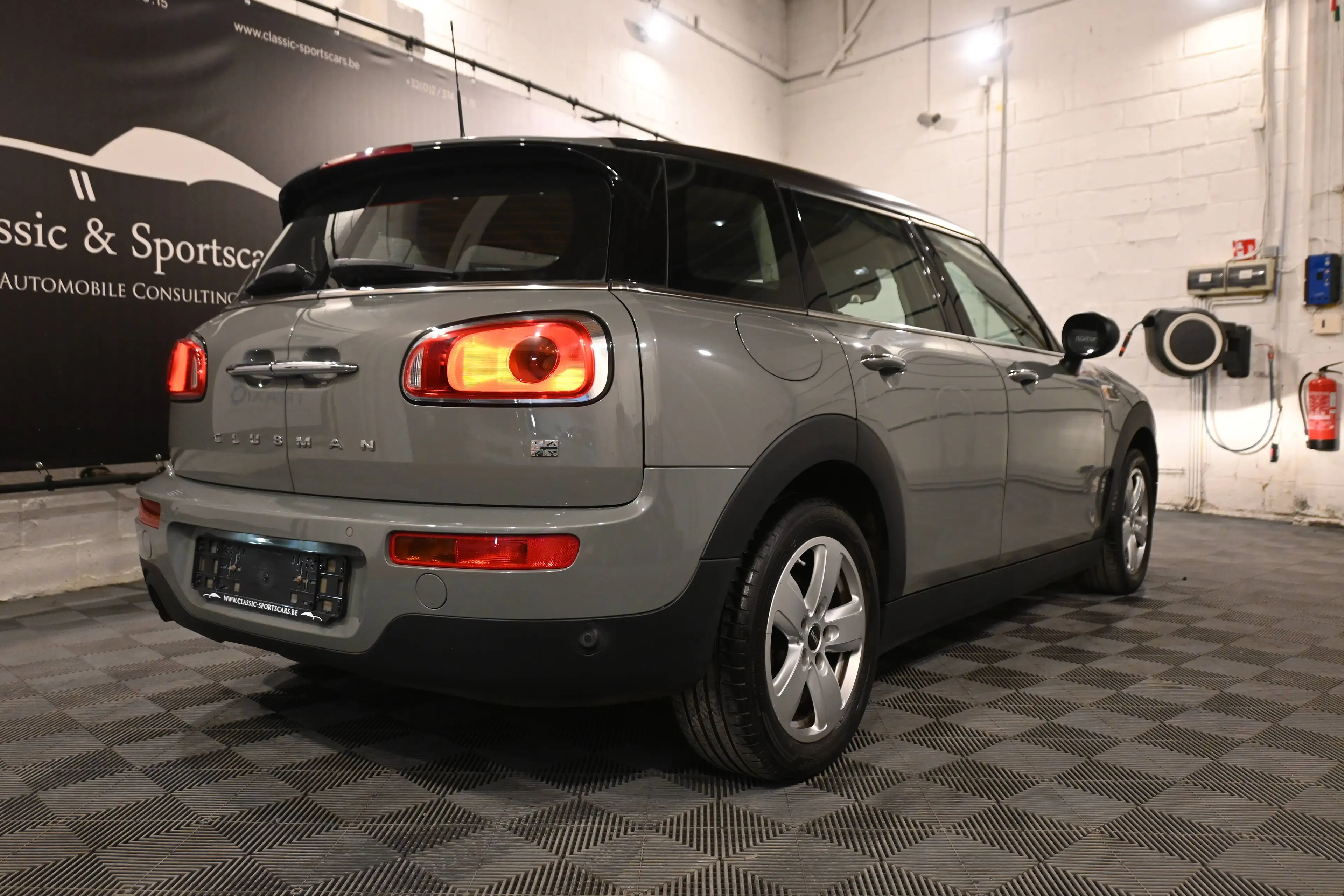 MINI Cooper Clubman 1.5i CLUBMAN / EURO 6b / GPS NAVIGATION / BLUETOOTH / PDC / CARNET MINI !! — photo 4