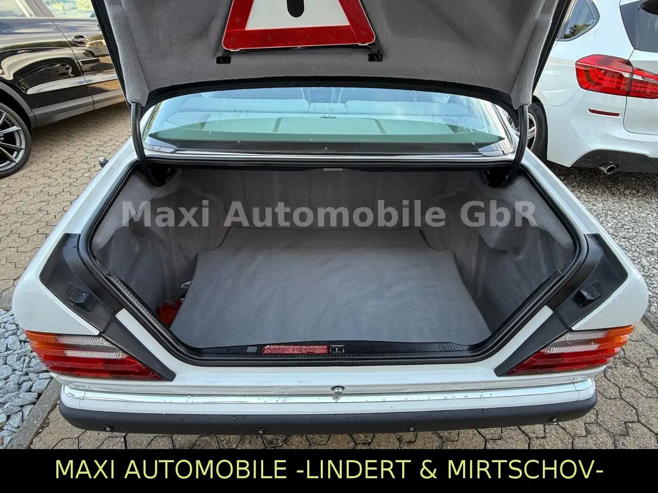 Mercedes-Benz 300 CE, foto 8