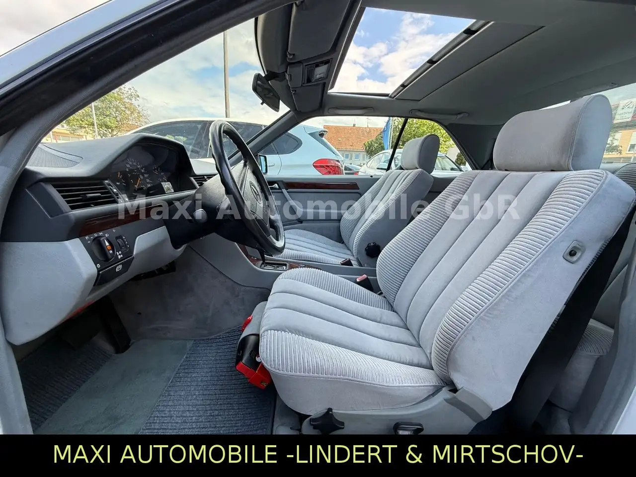 Mercedes-Benz 300 CE, foto 9