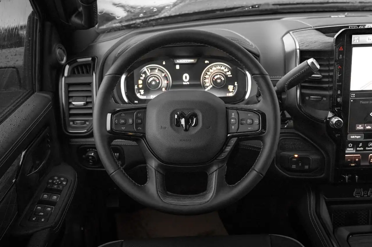 RAM 3500 снимка RAM 3500