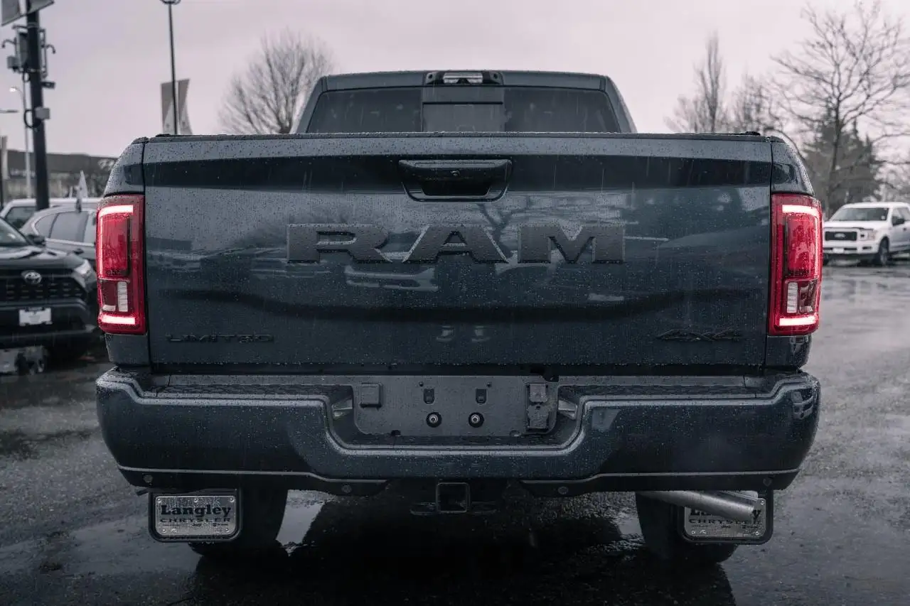 RAM 3500 снимка RAM 3500