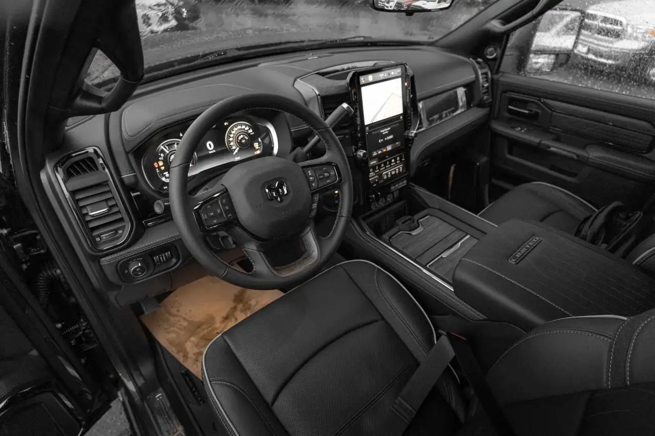 RAM 3500 снимка RAM 3500