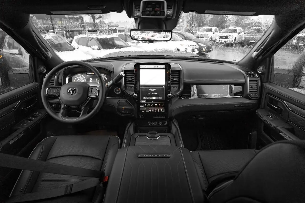 RAM 3500 снимка RAM 3500