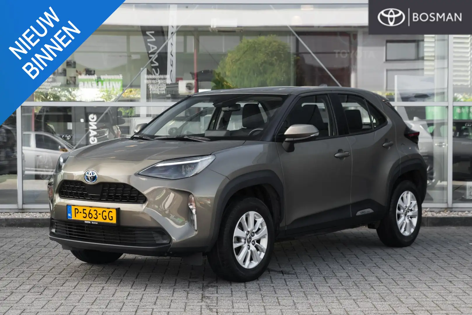 Toyota Yaris Cross 1.5 Hybrid Active Grün - 1