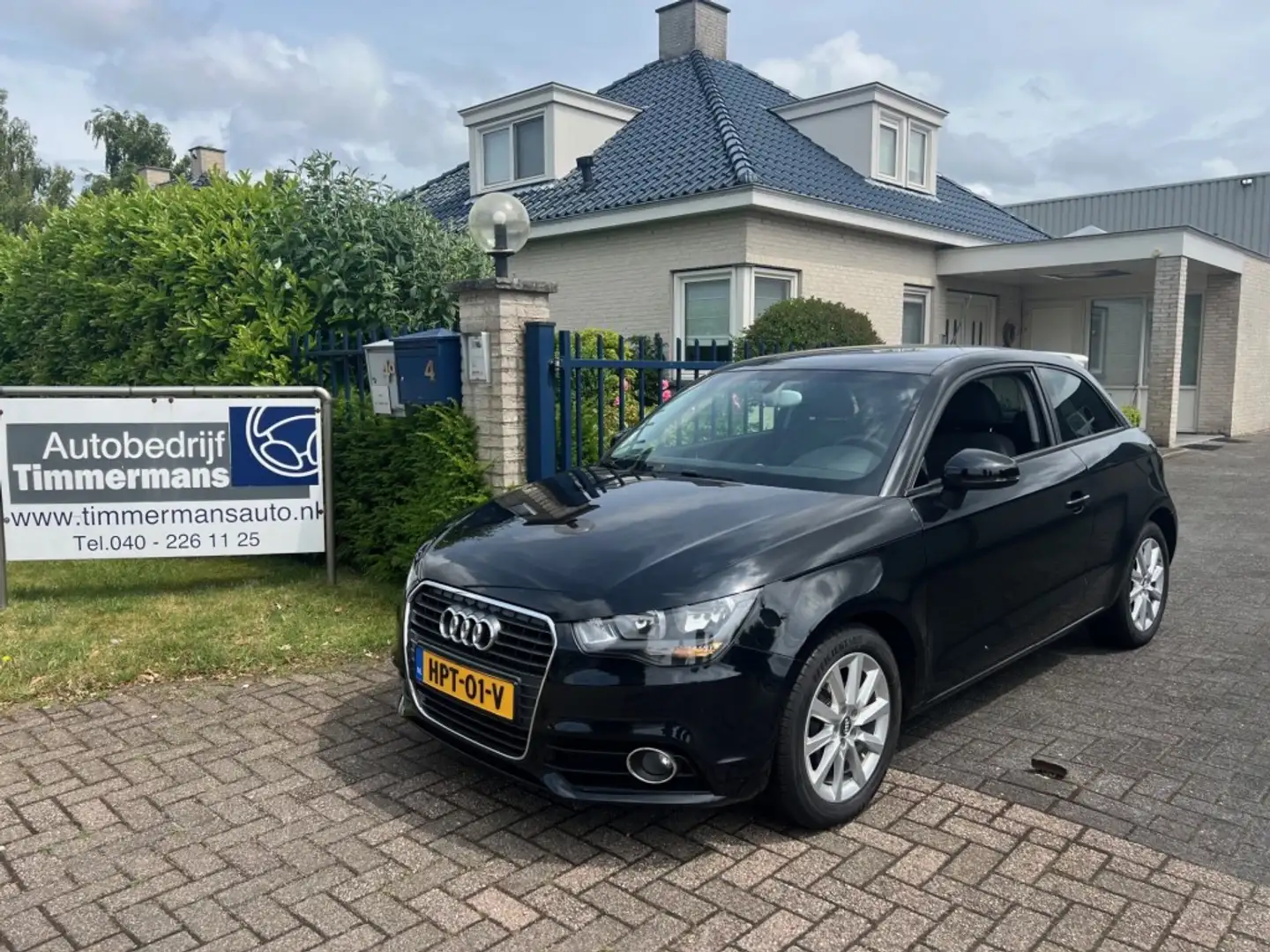 Audi A1 1.2 TFSI AMBITION AIRCO AUTOMATISCH PDC LM VELGEN Zwart - 2
