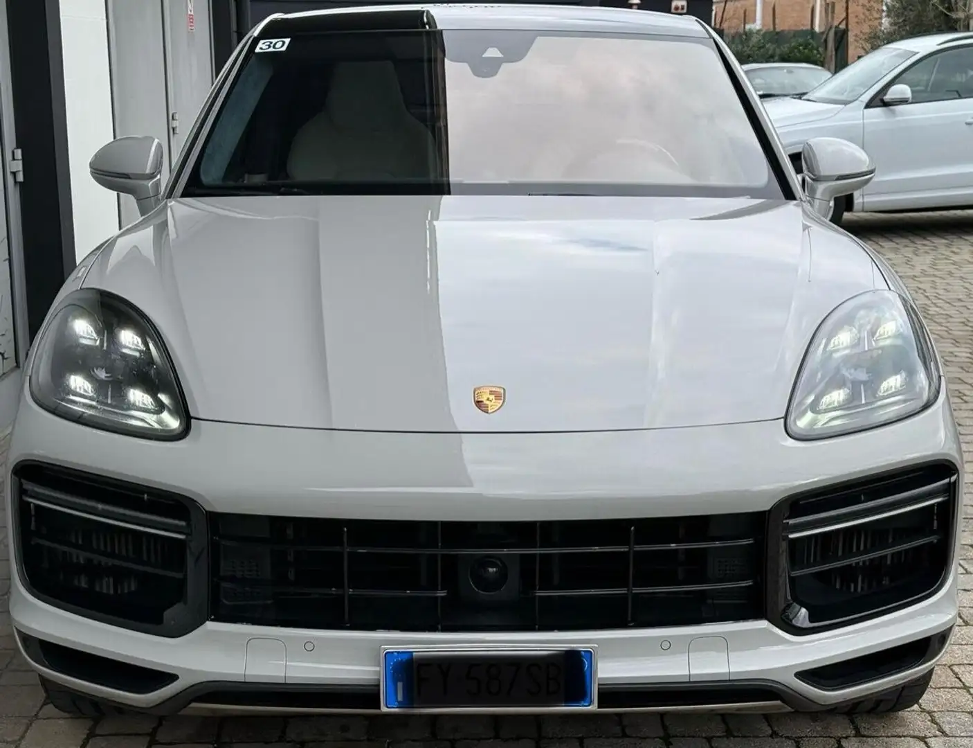 Porsche Cayenne Coupé 4.0 V8 Turbo Grigio - 2