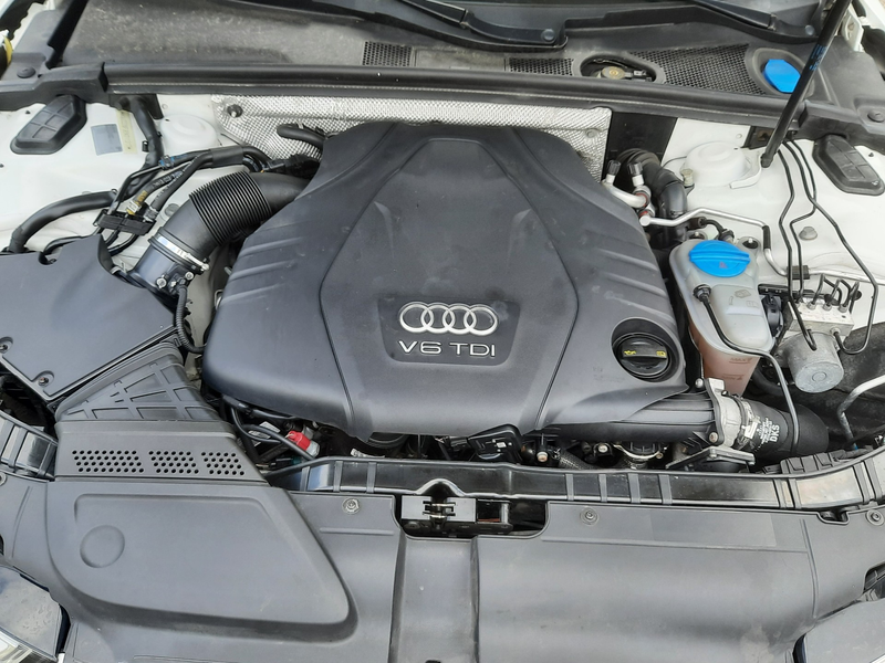 Audi A5 A5 Cabrio Diesel Cabrio 3.0 TDI DPF quattro S-Line — photo 12
