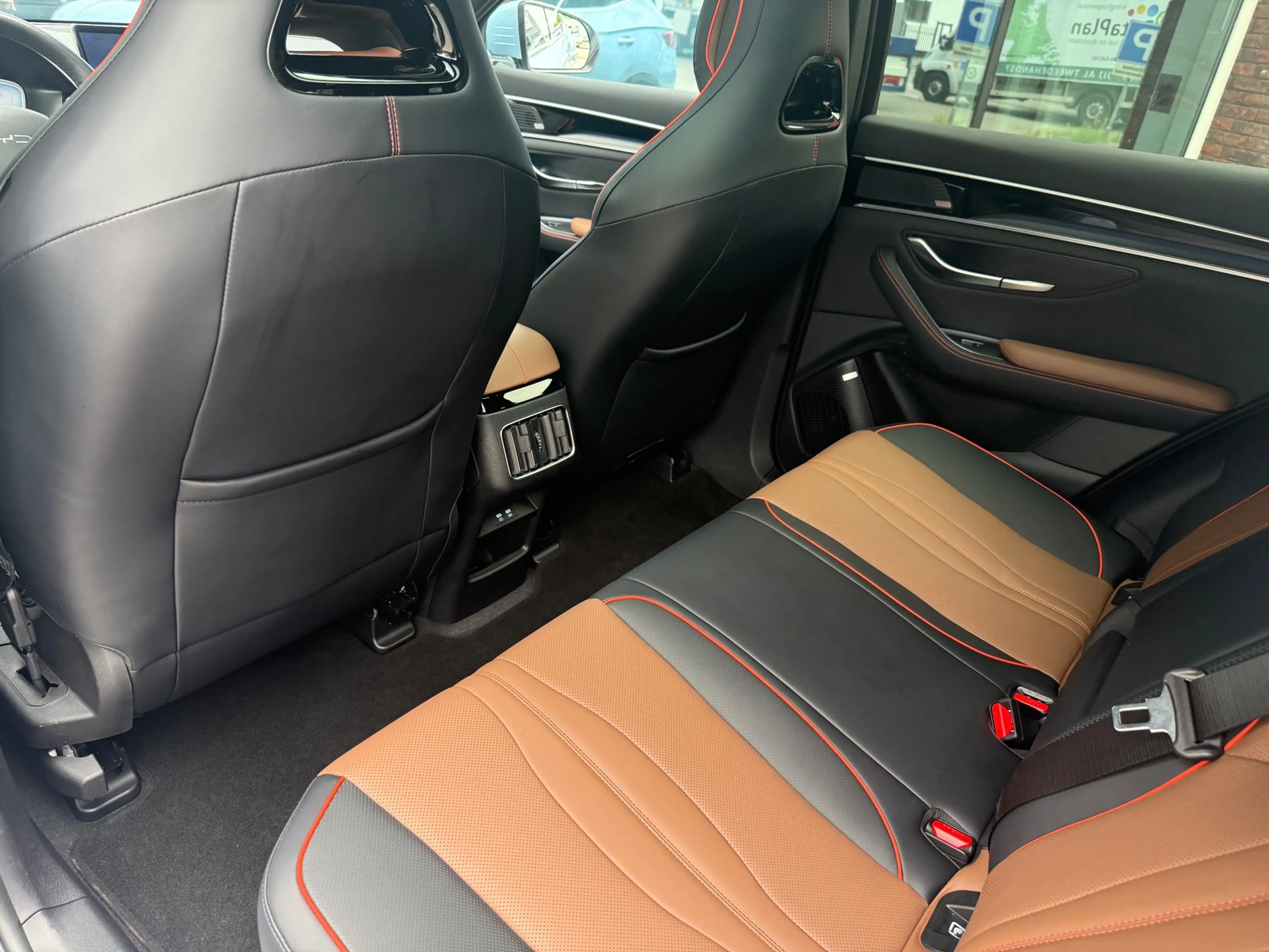 BYD Seal U 1.5 DM-i FWD Boost - Automaat - Navi - Pano/Schuif — photo 5