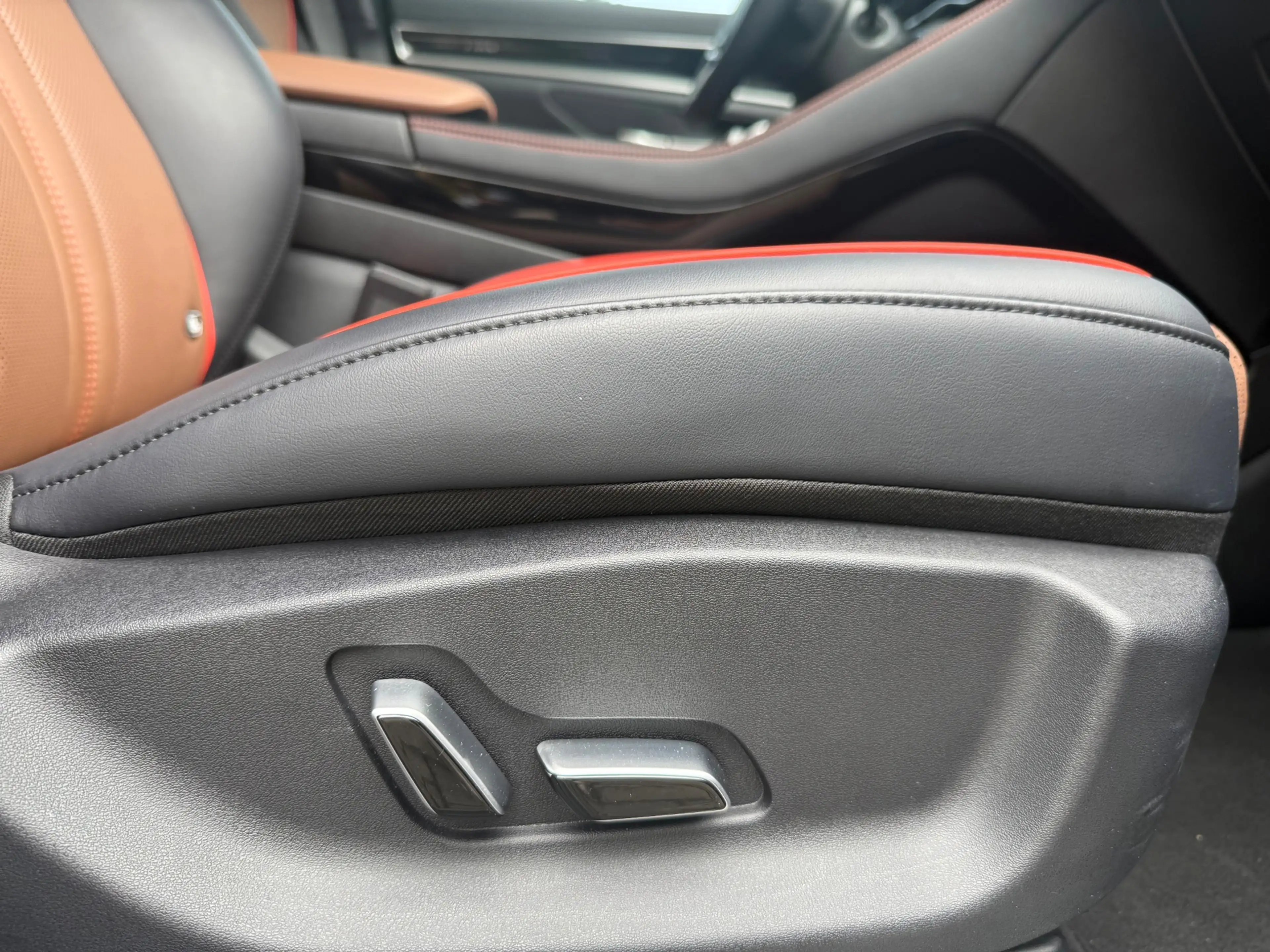 BYD Seal U 1.5 DM-i FWD Boost - Automaat - Navi - Pano/Schuif — photo 29