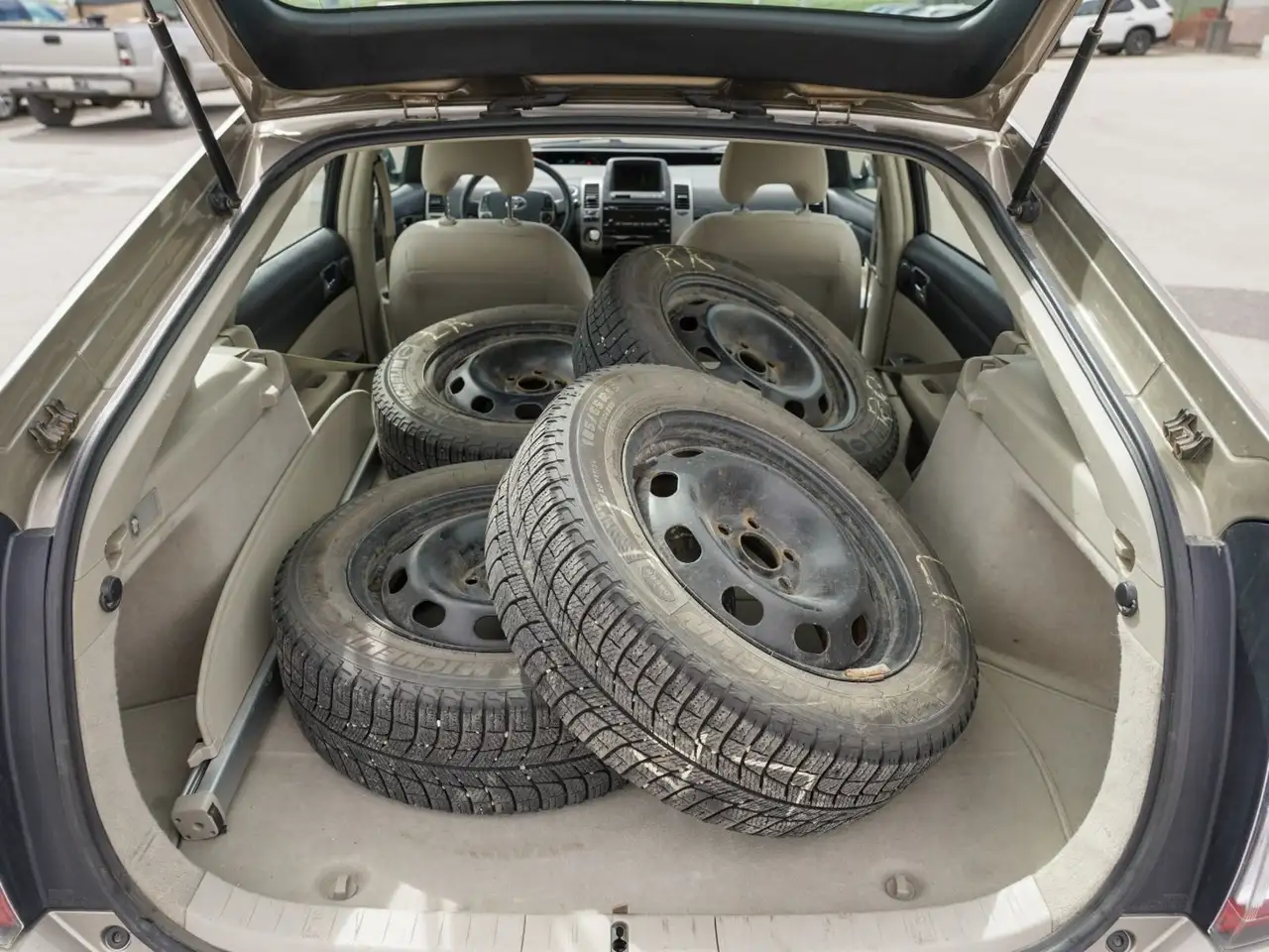 Toyota Prius снимка Toyota Prius